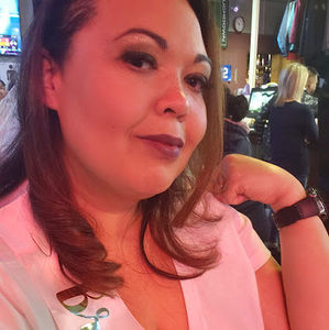 Meet your Posher, Alicia